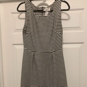 Mary McFadden Black & White Striped Women's Dress Medium Sleeveless VINTAGE